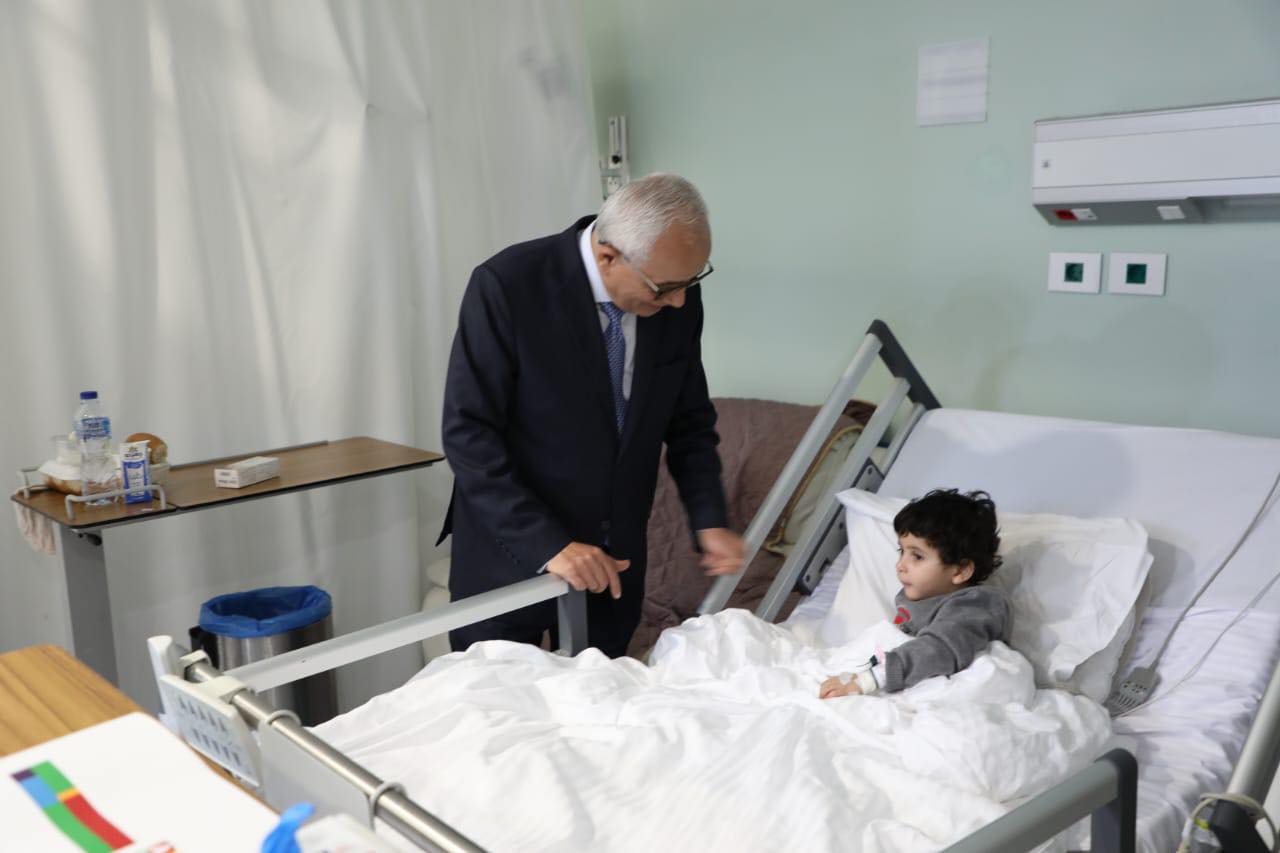وزير التربية والتعليم يزور مستشفى الناس بشبرا الخيمة ويتفقد أقسام المستشفى المختلفة
